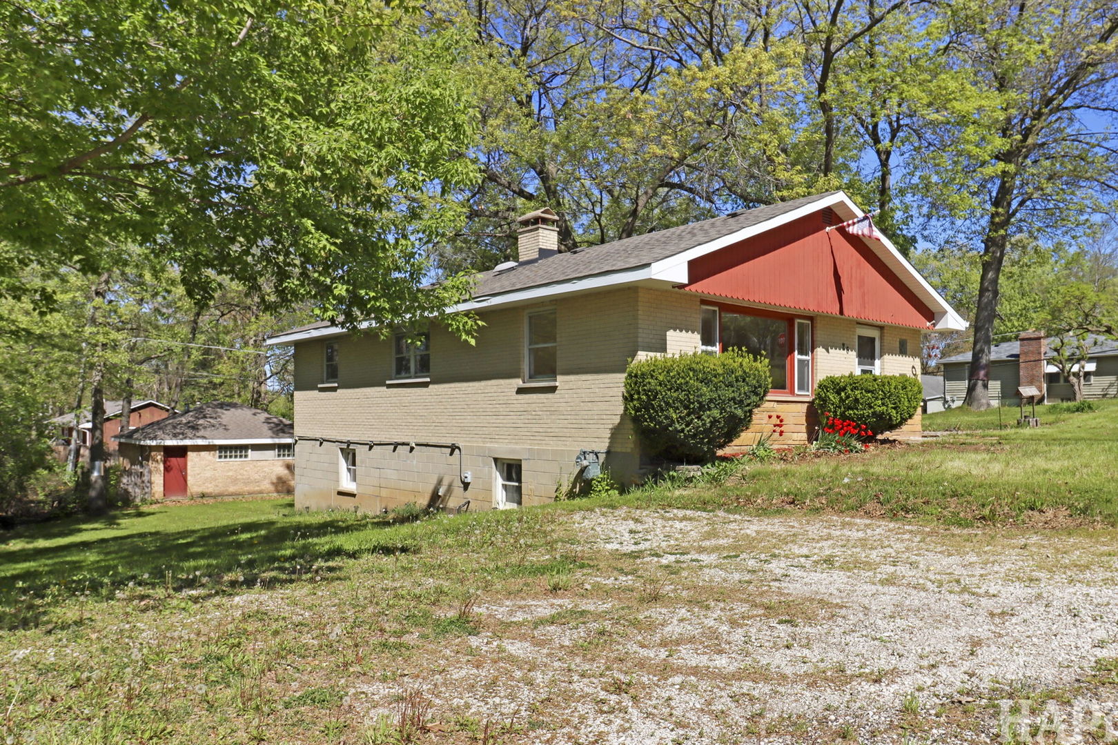 main property photo 15