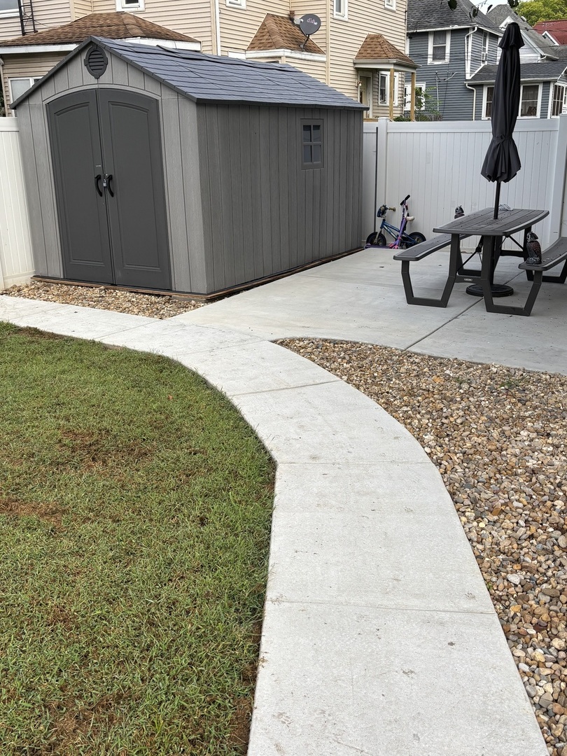 main property photo 12