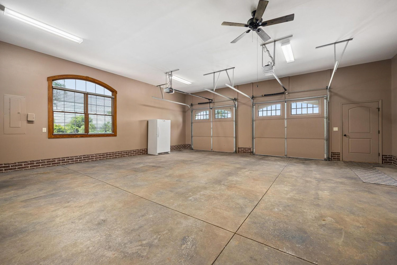 main property photo 110
