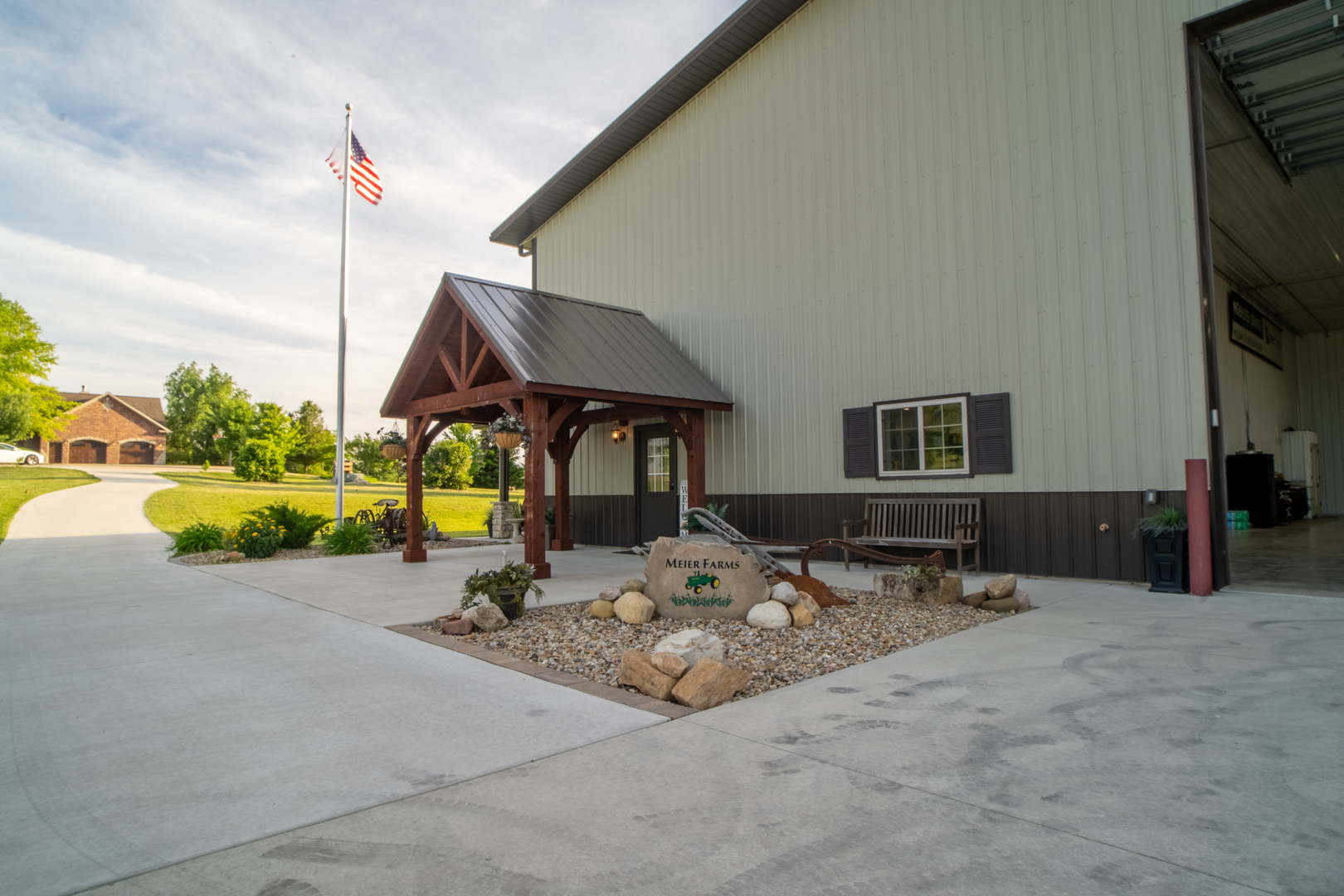 main property photo 16