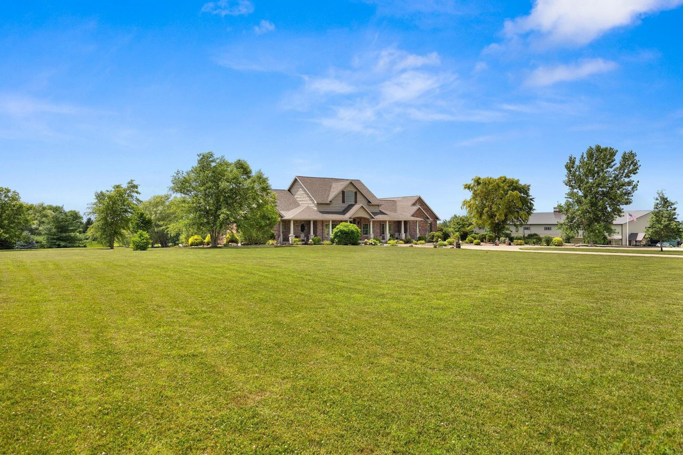 main property photo 30