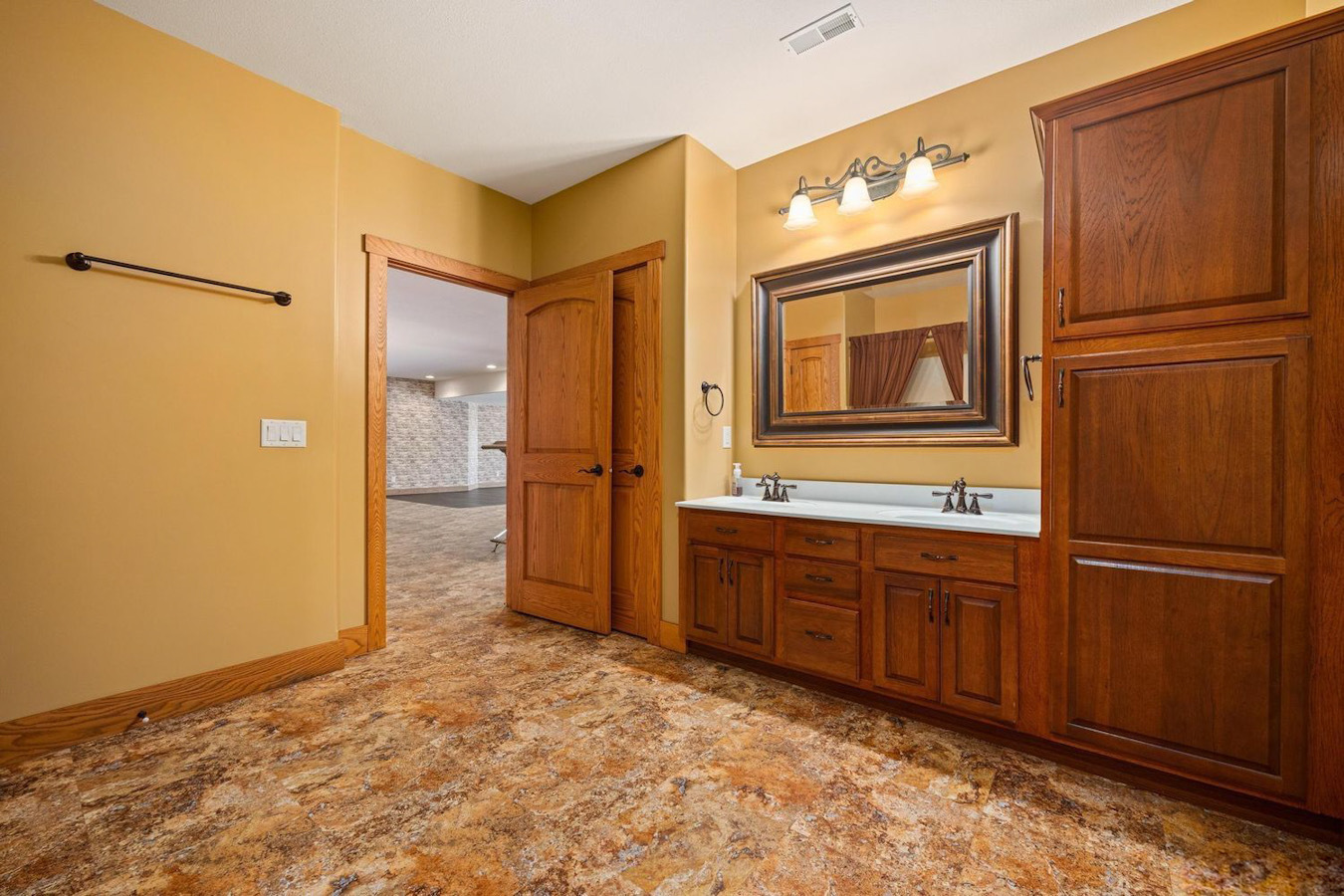 main property photo 89