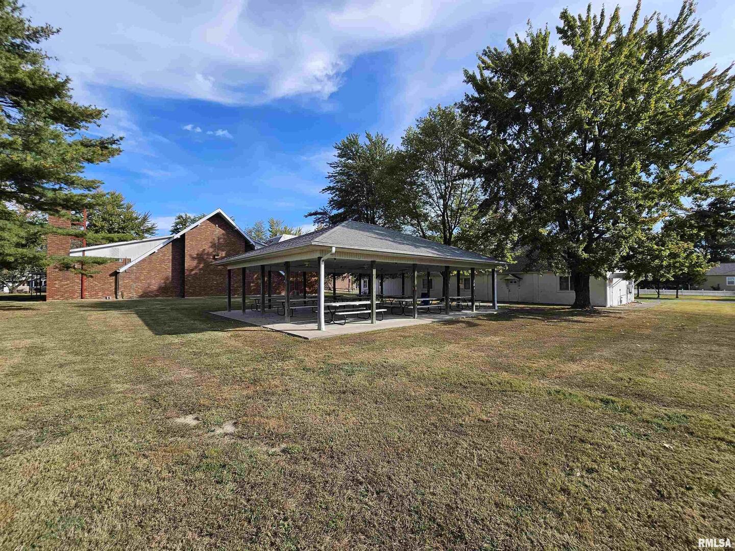 main property photo 8