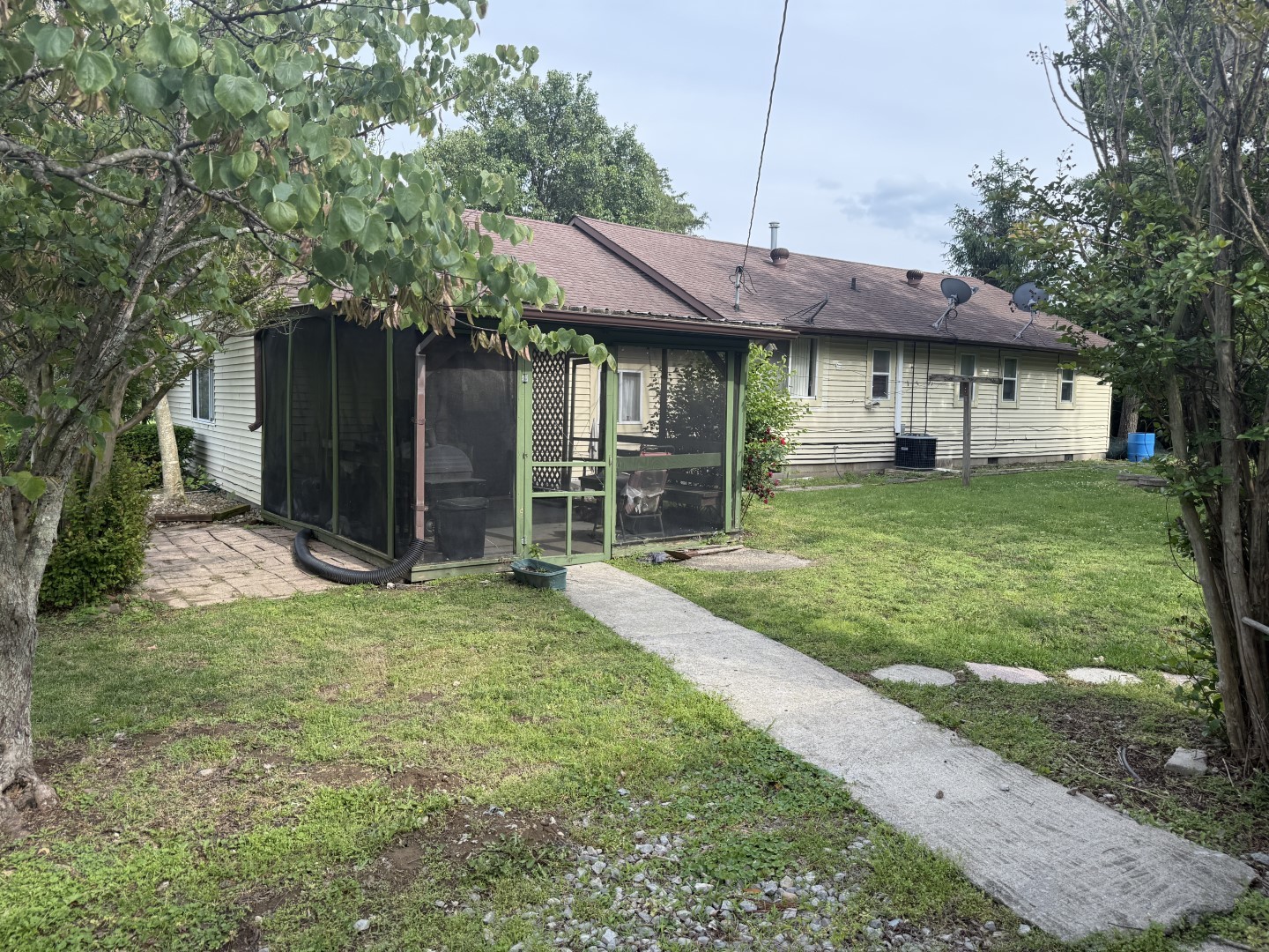 main property photo 6