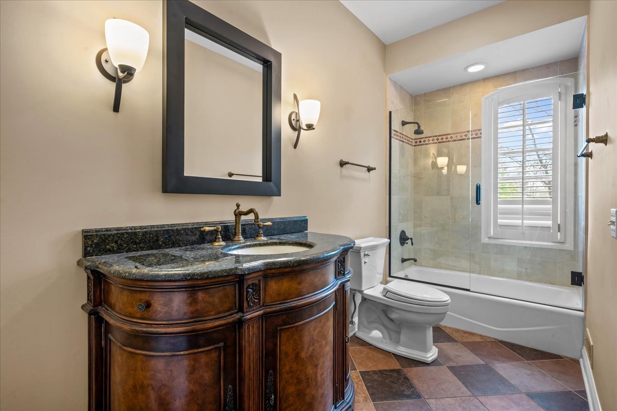 property viewer photo 16
