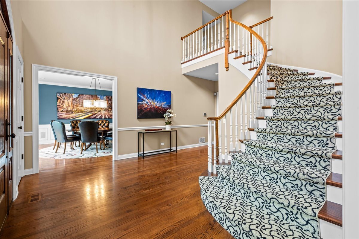property viewer photo 2