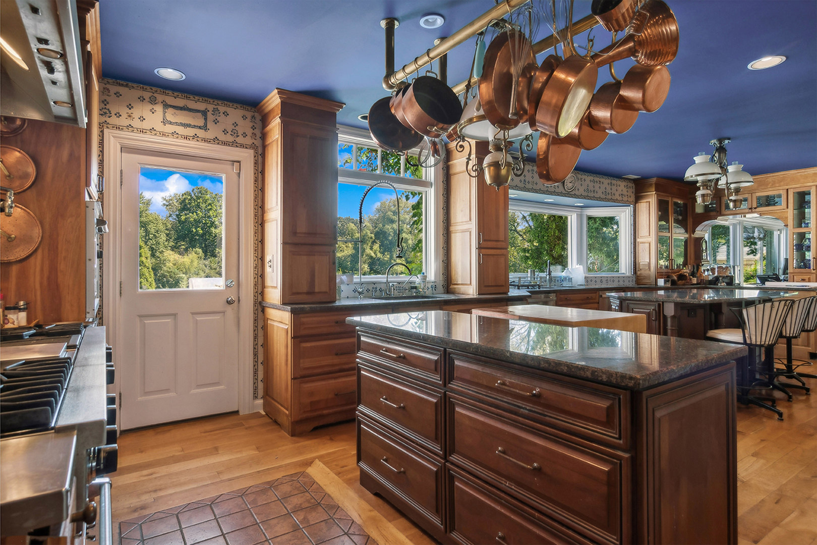 main property photo 27
