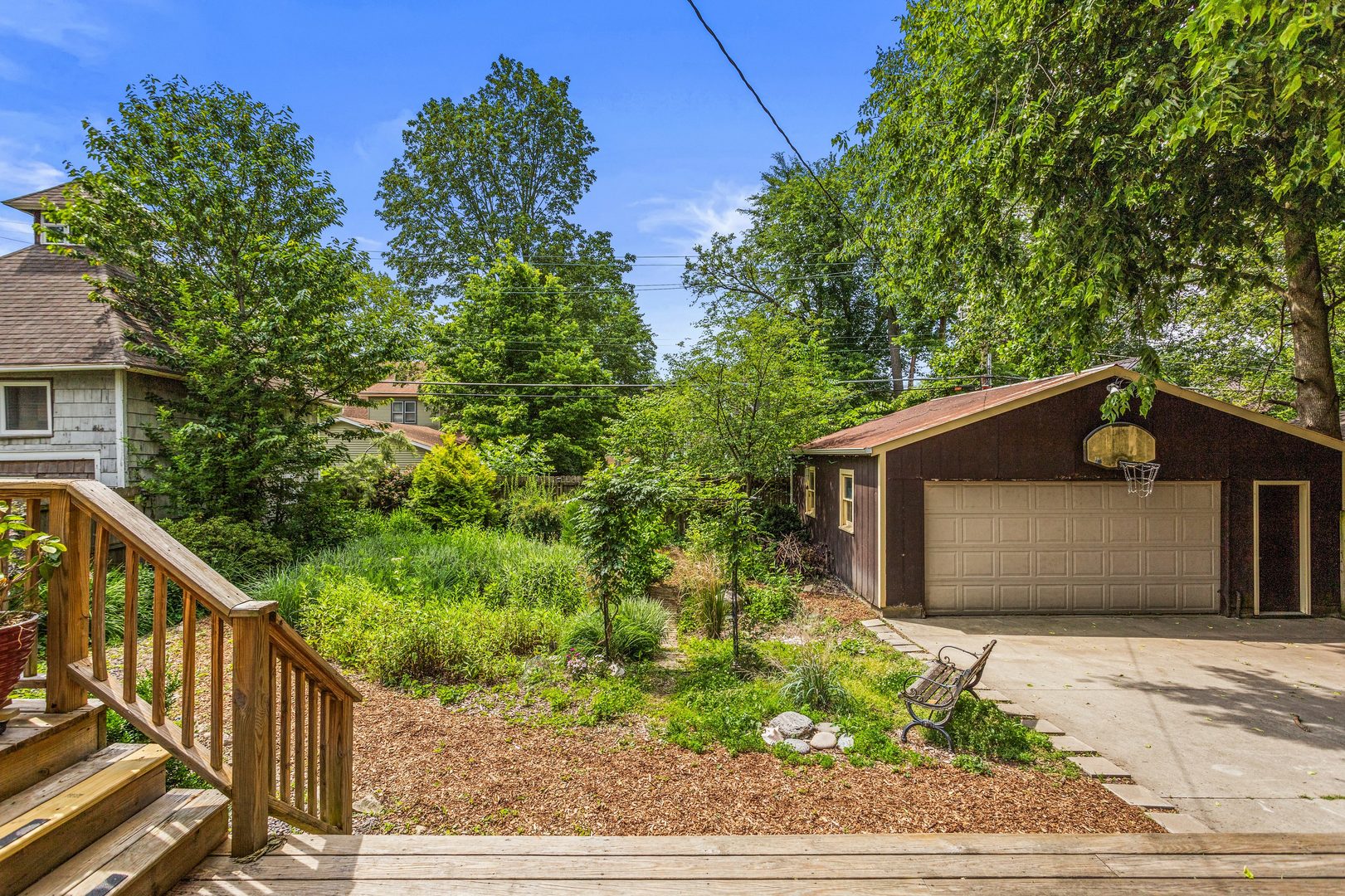 main property photo 32