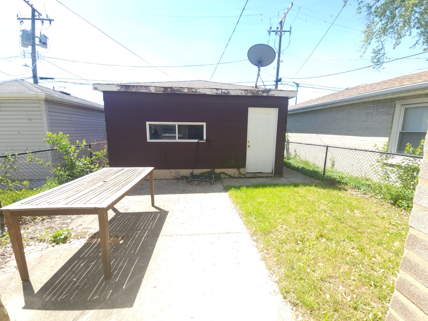 main property photo 14