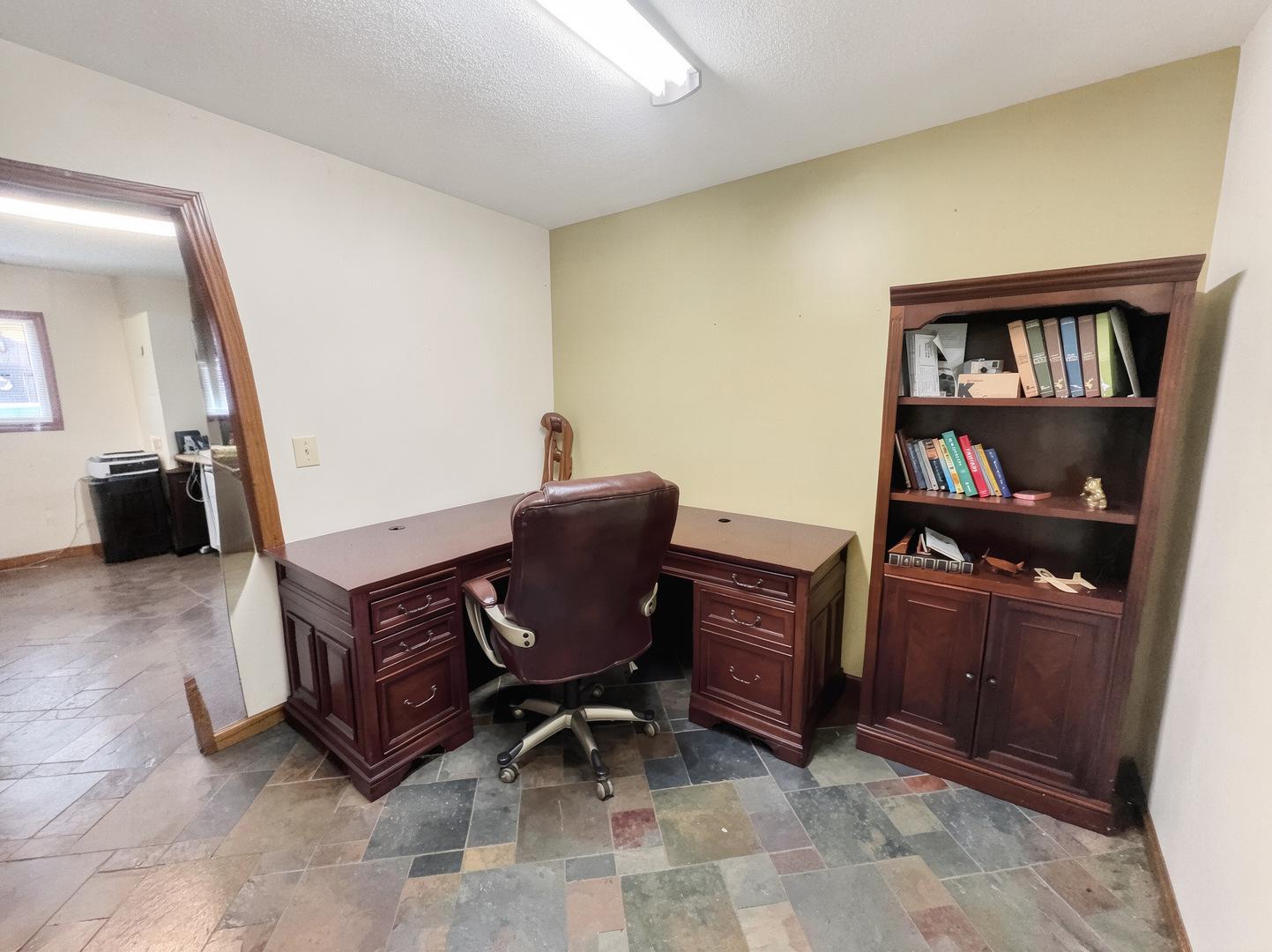 main property photo 9