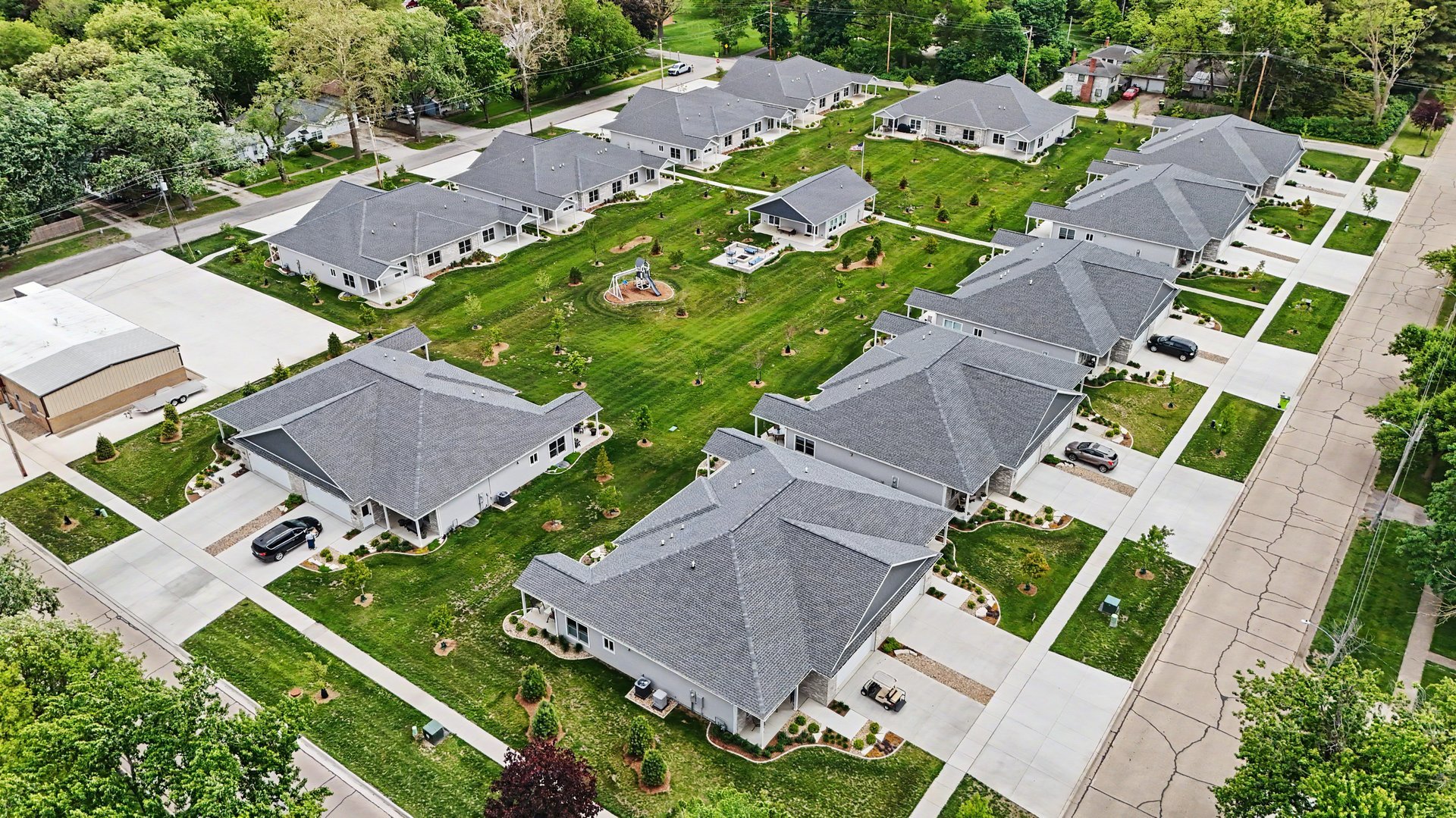 main property photo 40