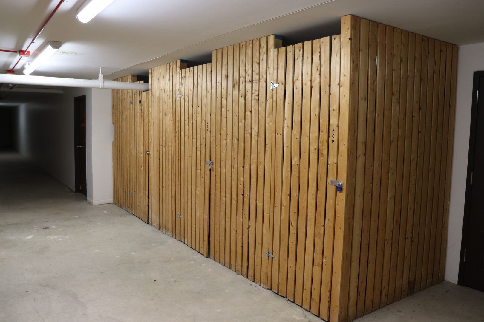 main property photo 28
