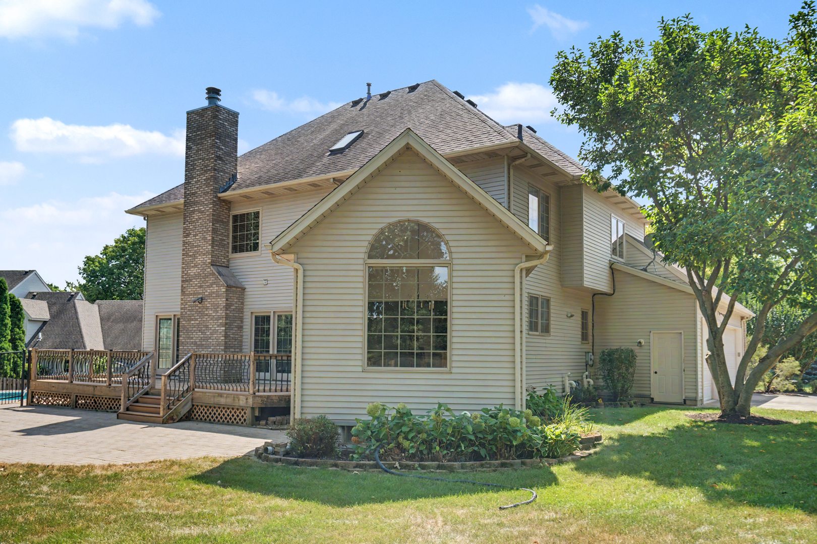 main property photo 45