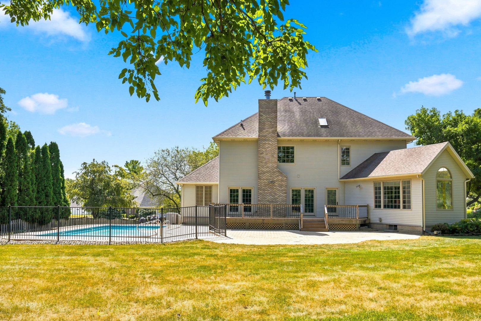 main property photo 46