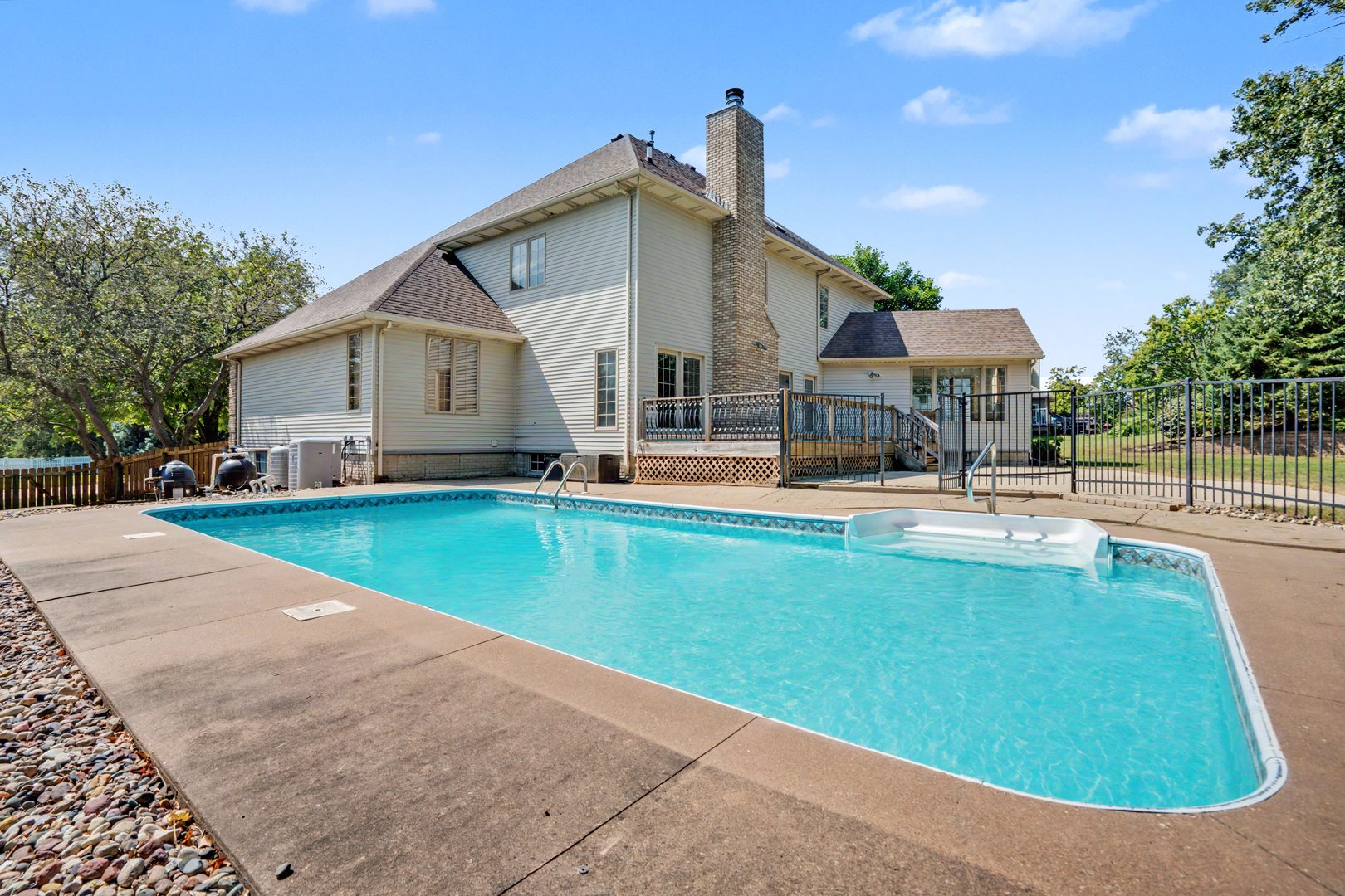 main property photo 56