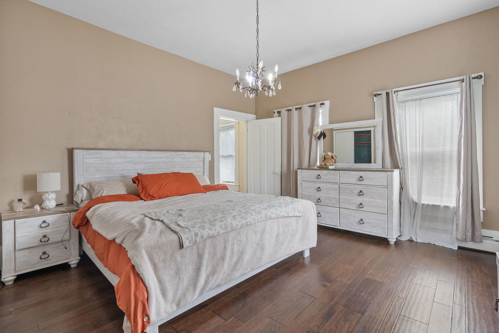 main property photo 5