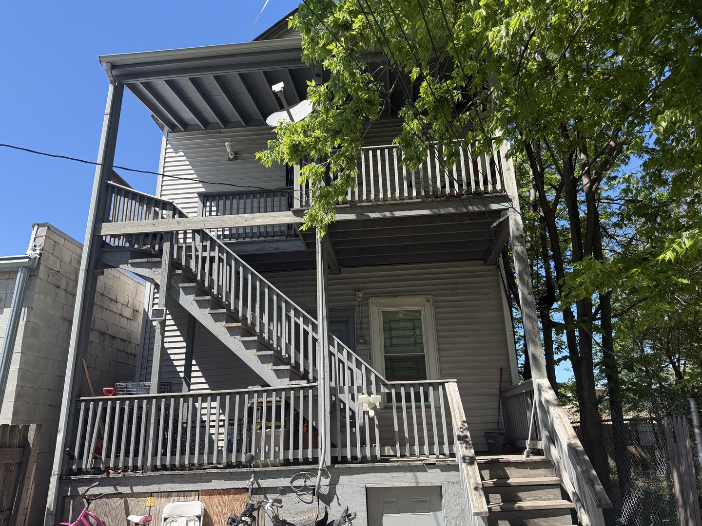 main property photo 14
