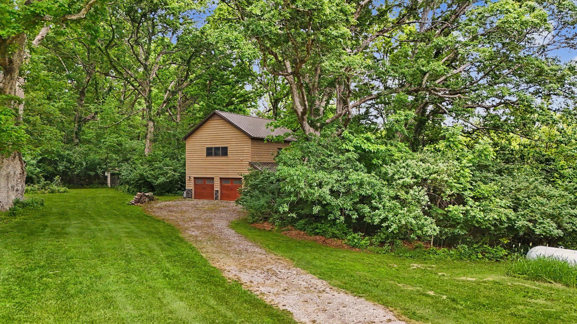main property photo 50