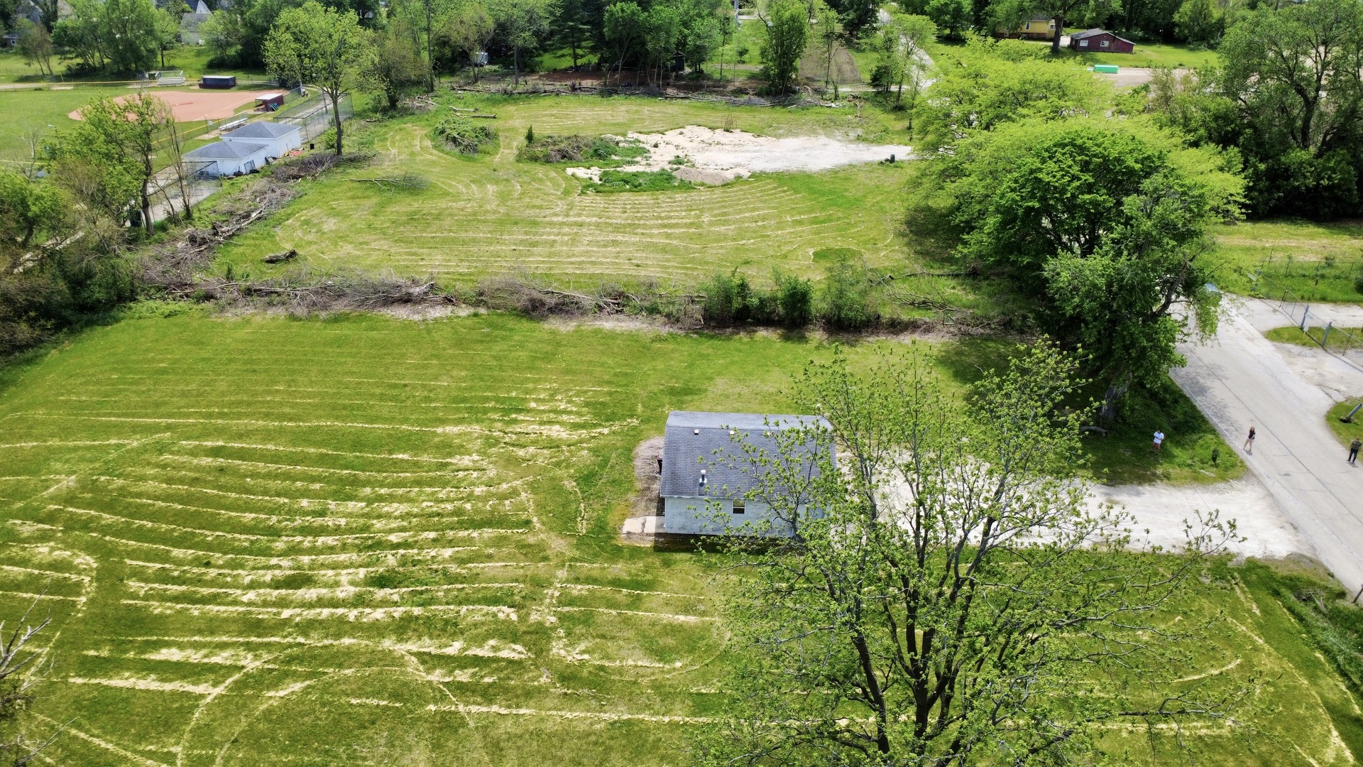 main property photo 4