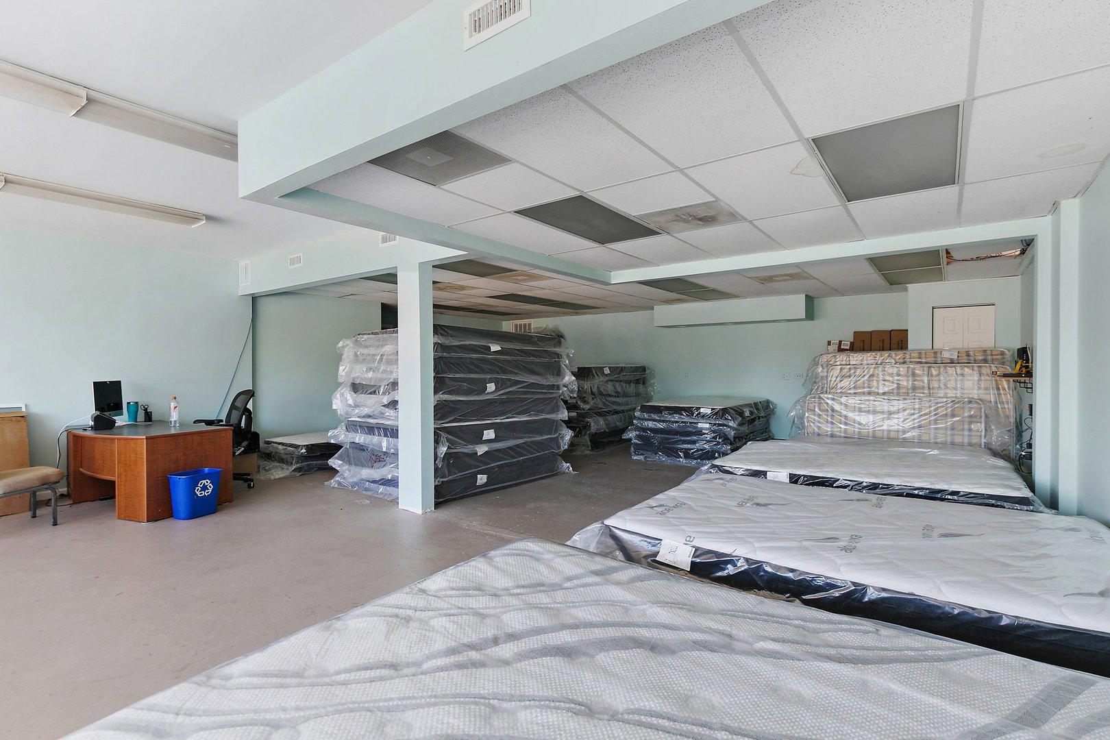 main property photo 23