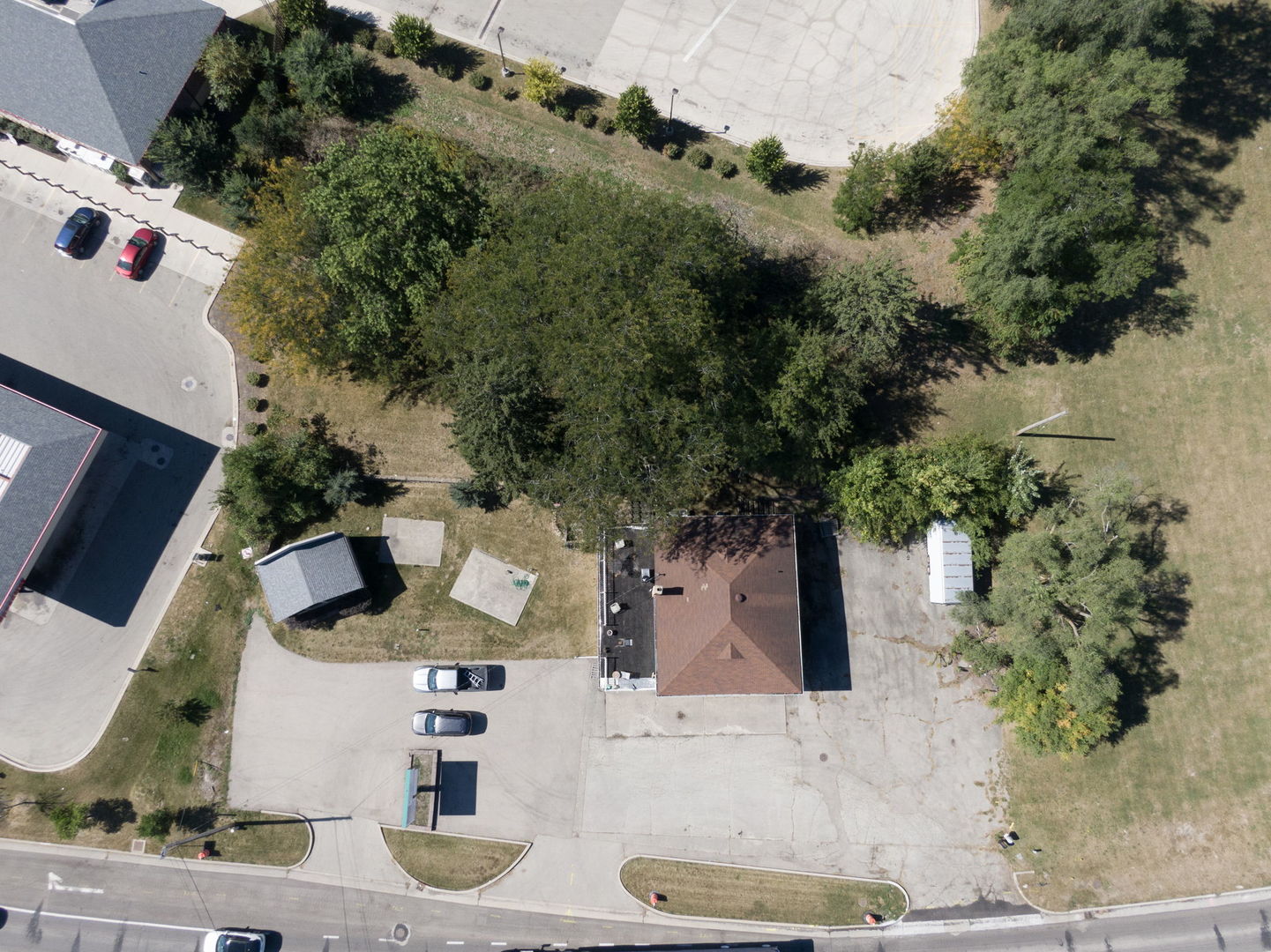 main property photo 37