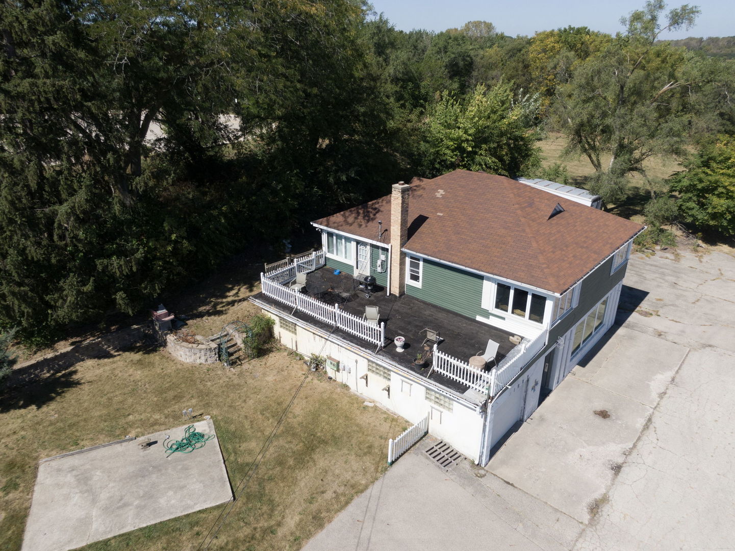 main property photo 38