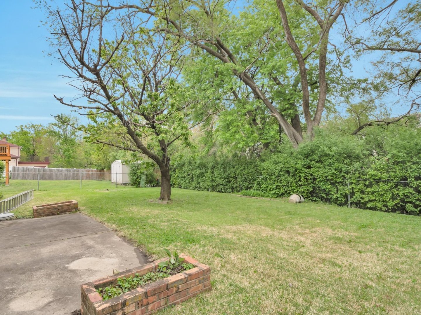 main property photo 20