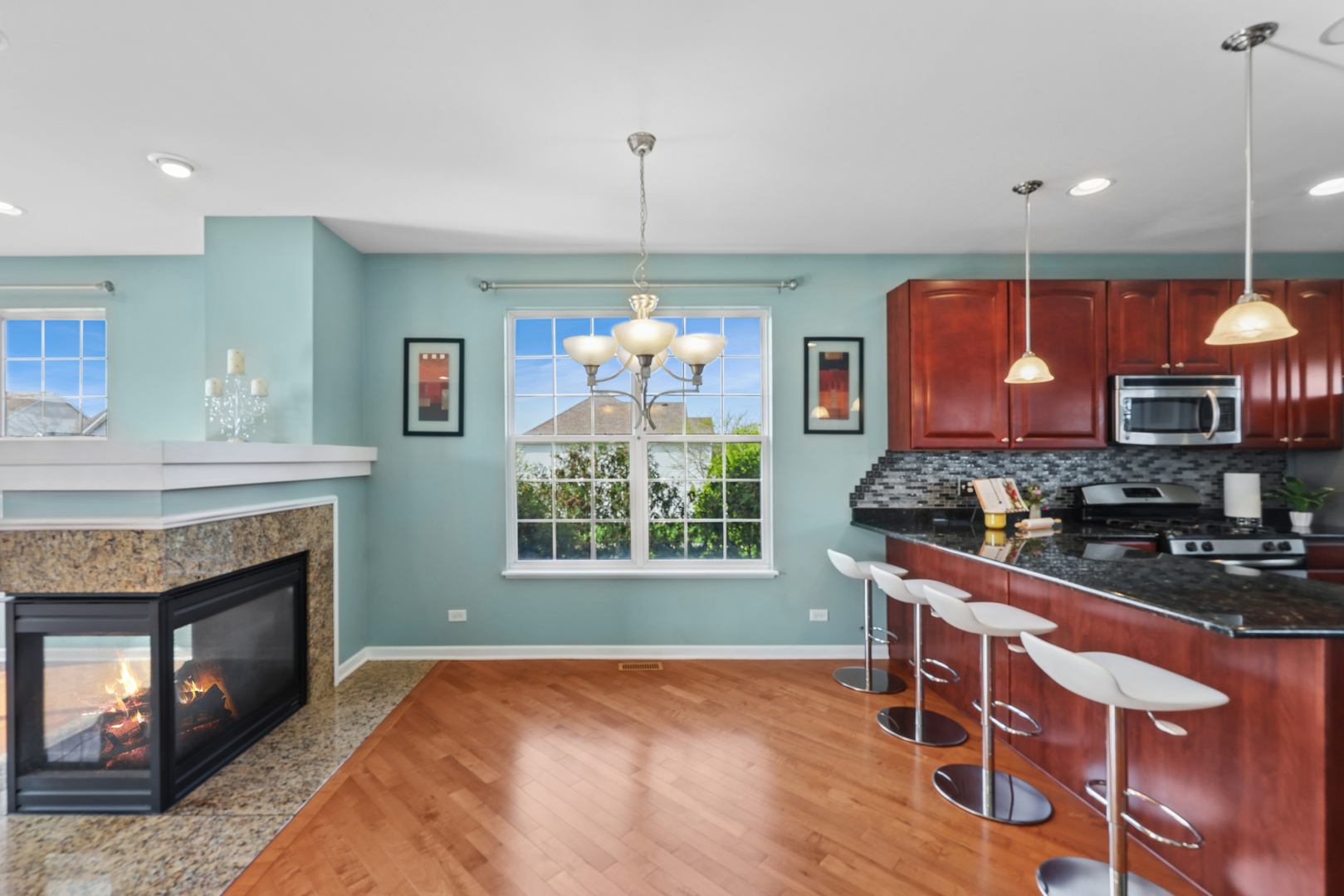 property viewer photo 3
