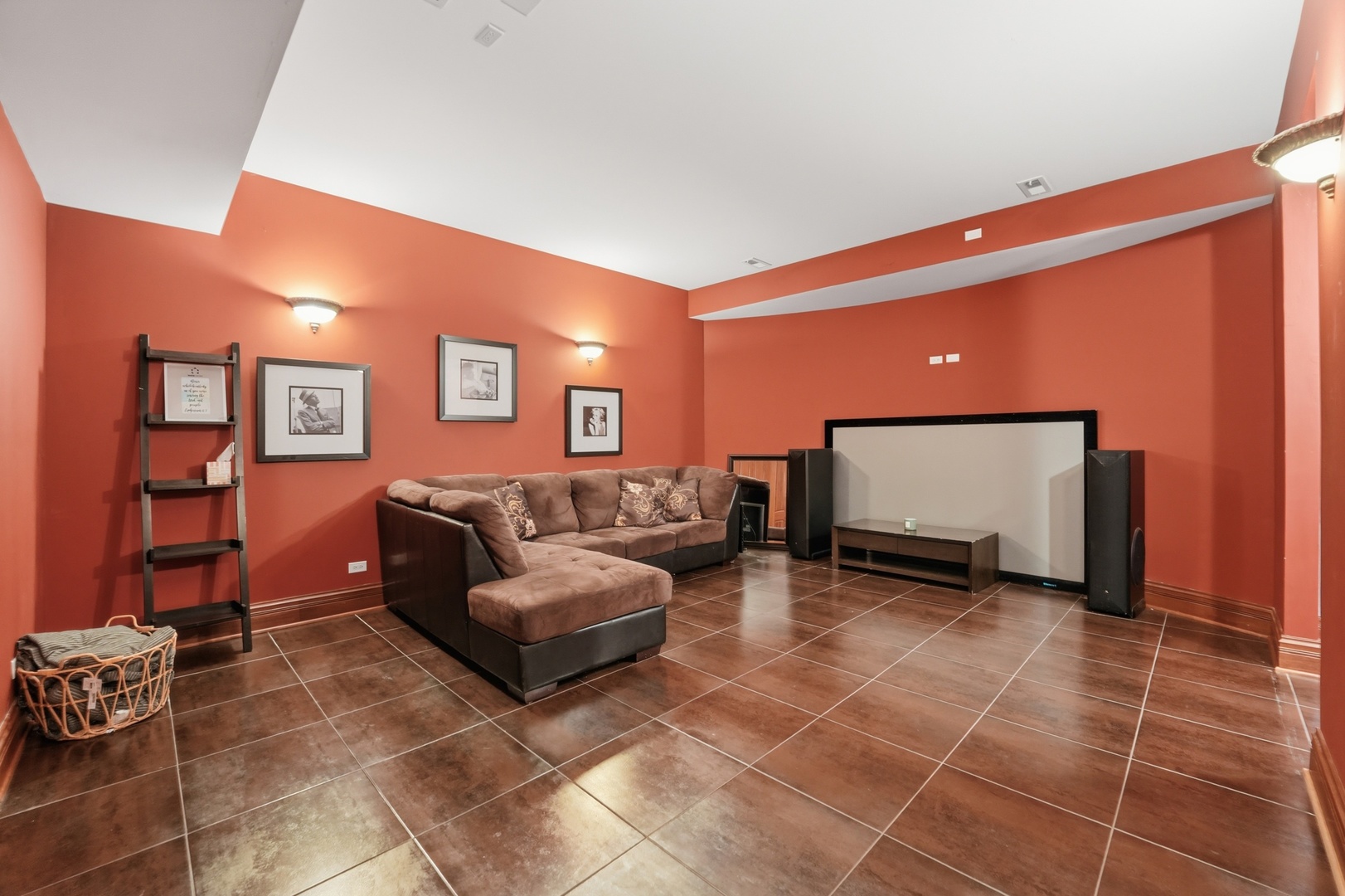 main property photo 78
