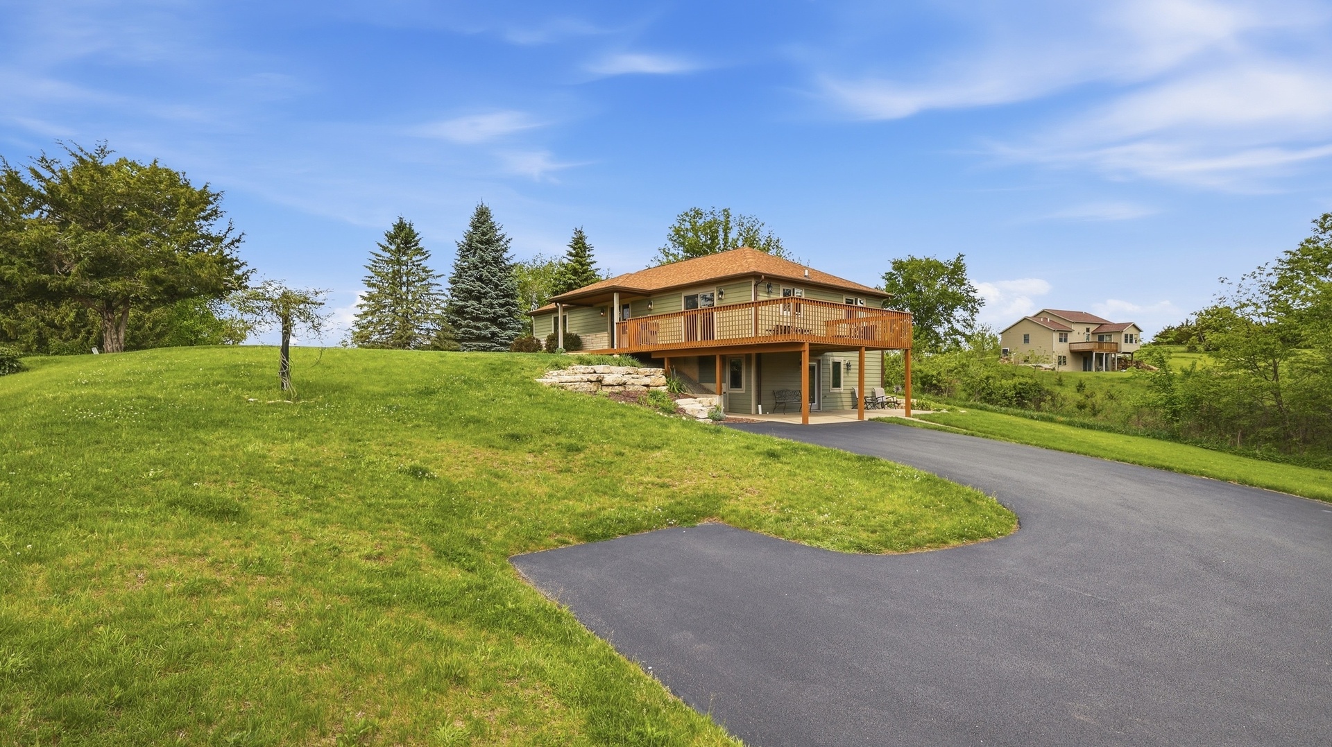 main property photo 39