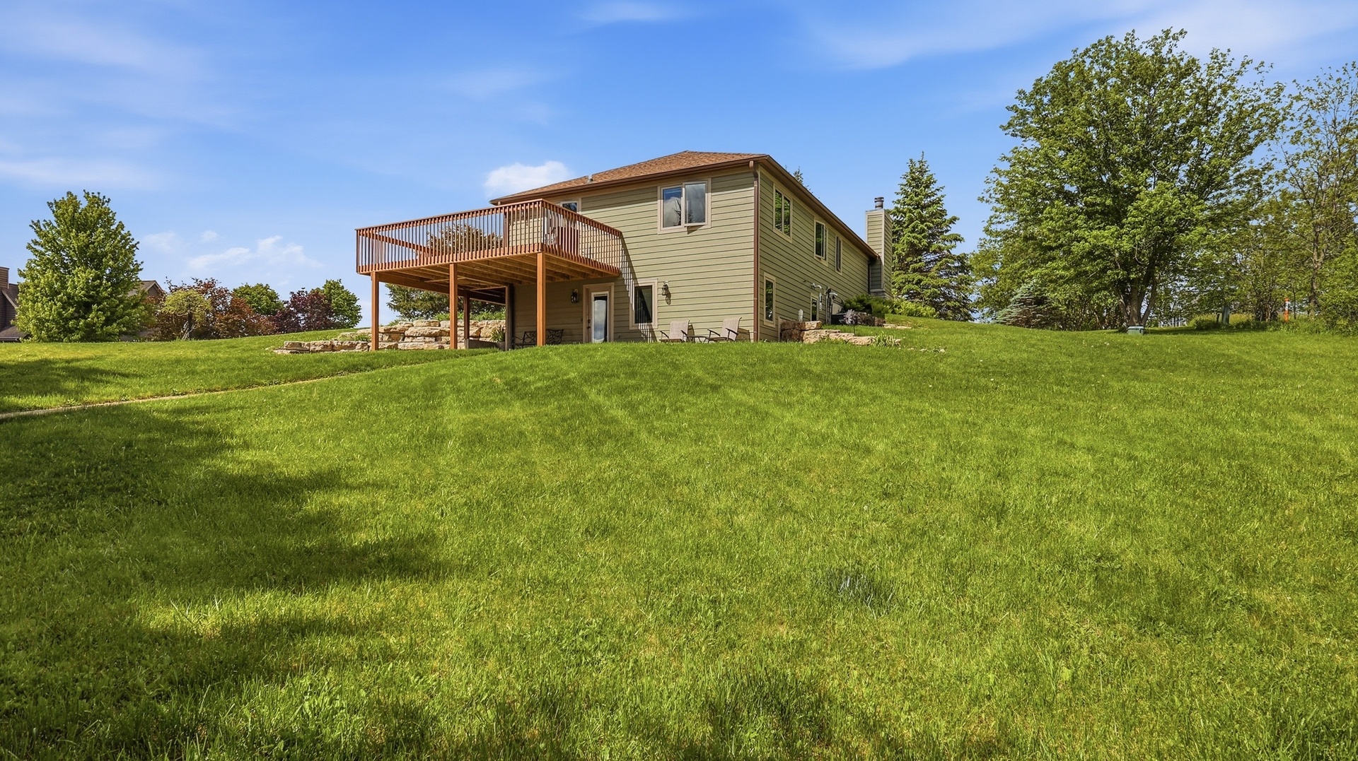 main property photo 40