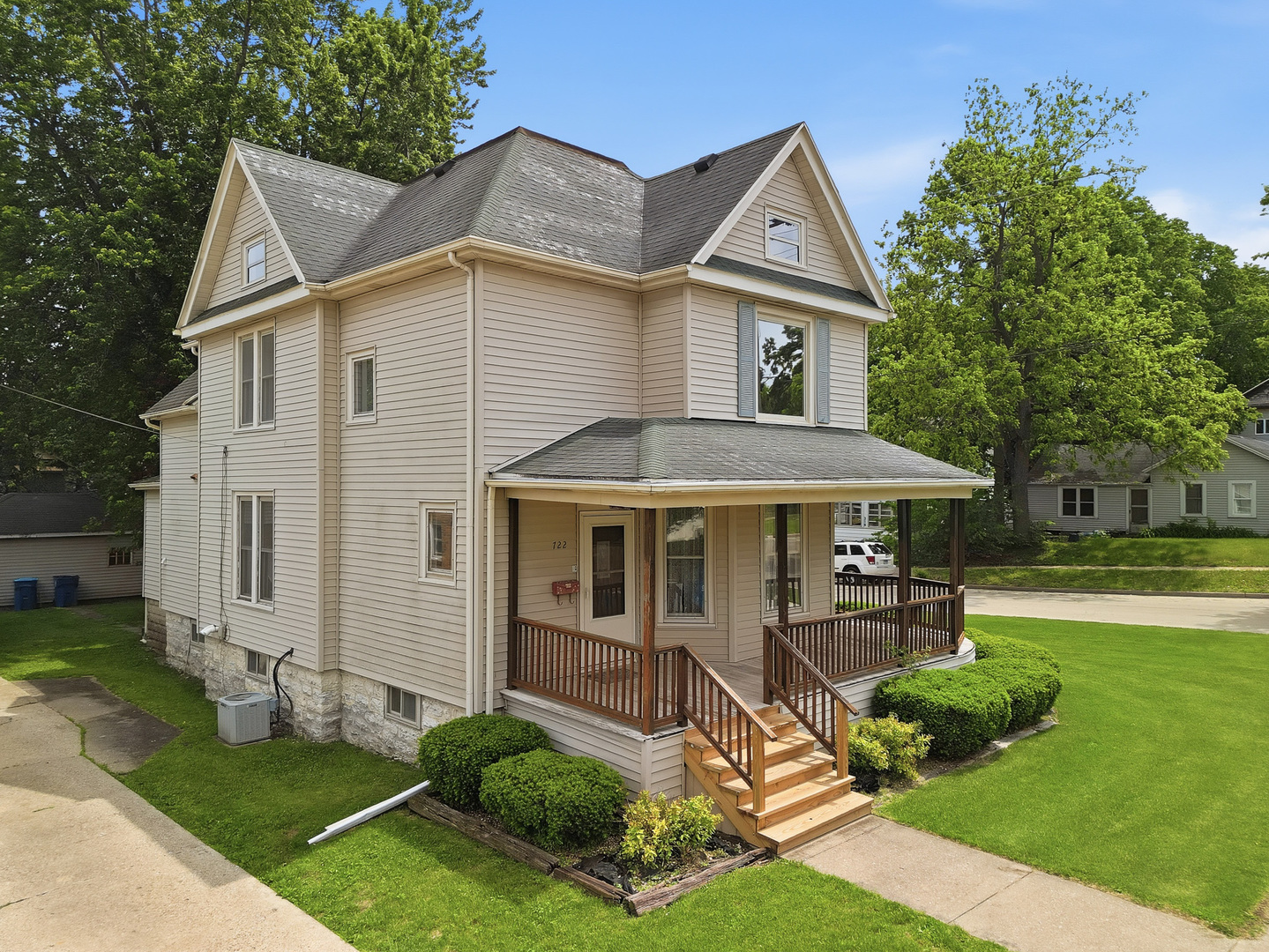 main property photo 2