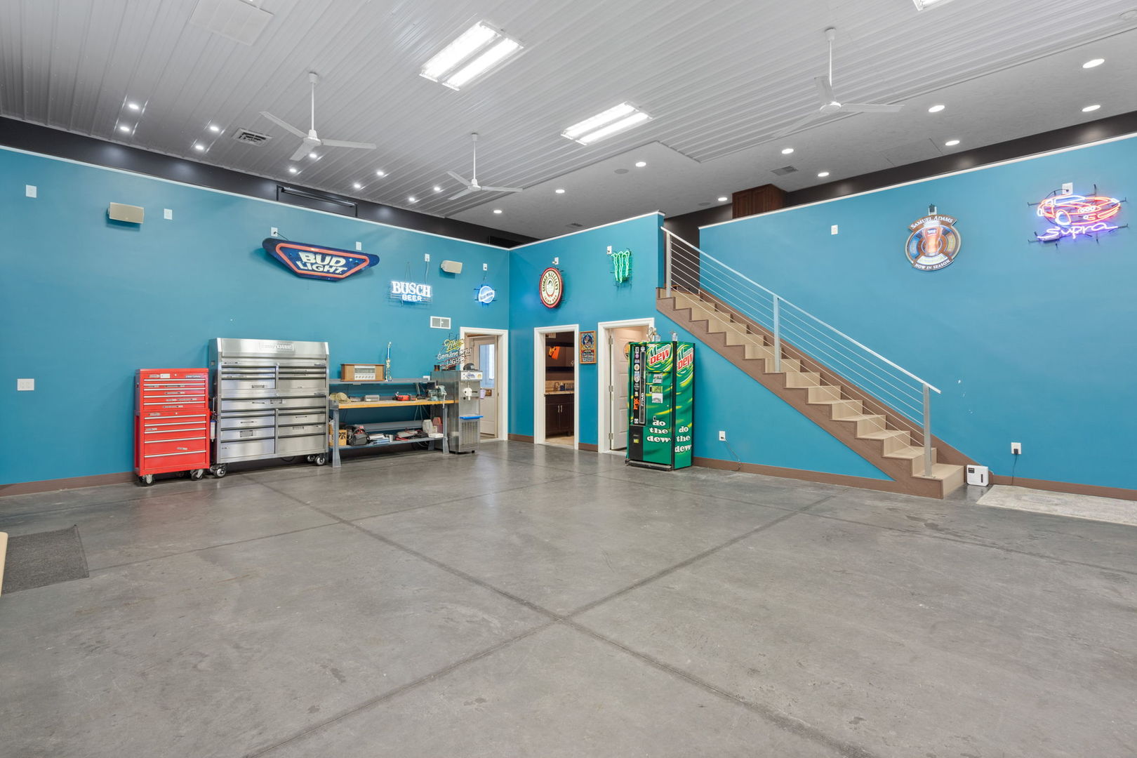 main property photo 14