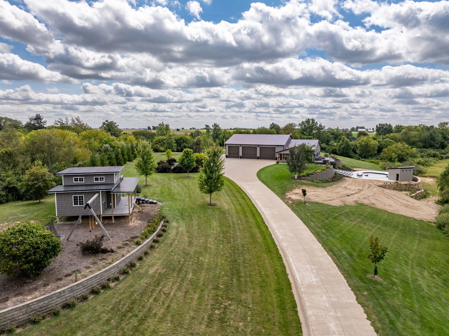 main property photo 3