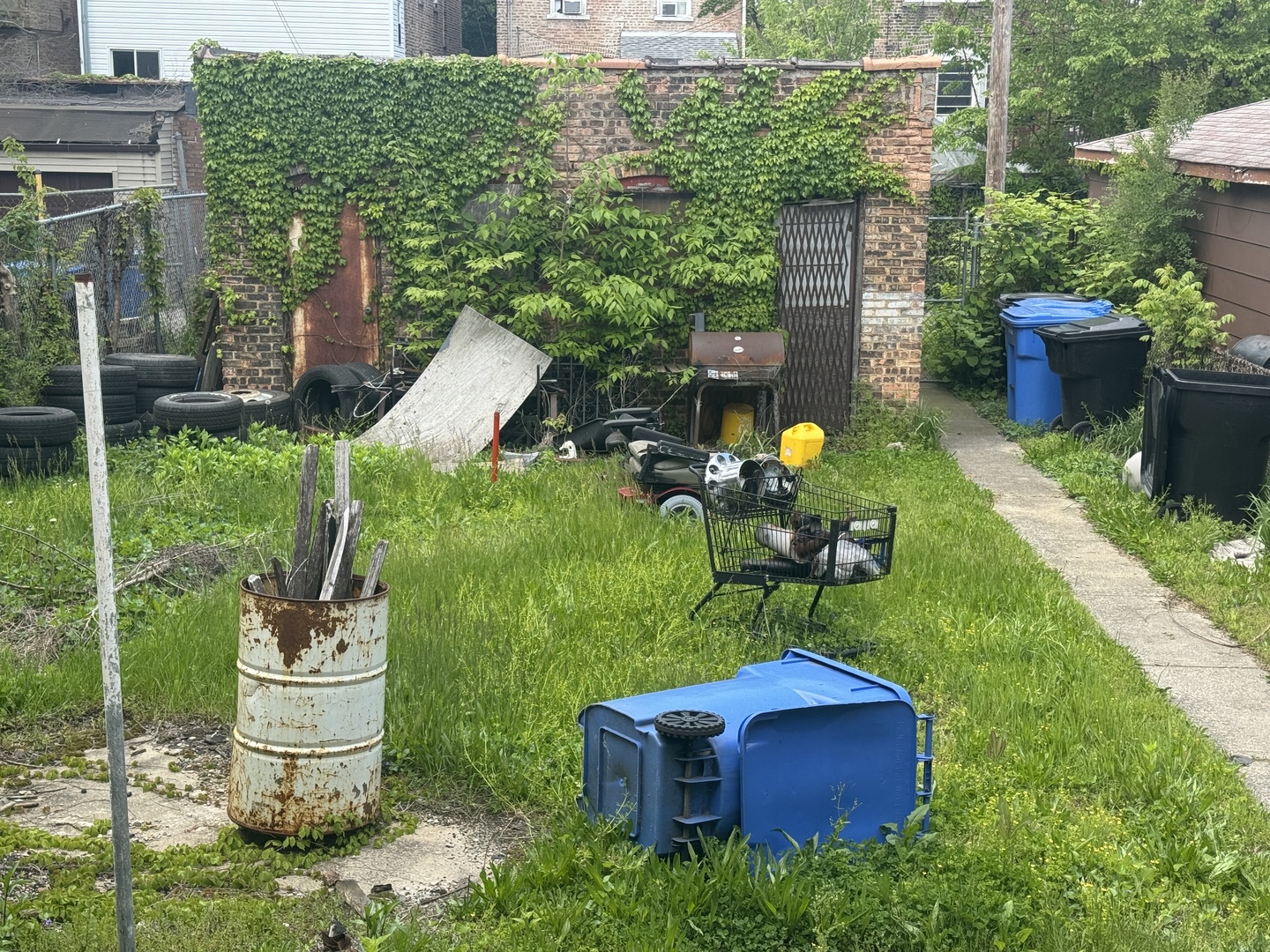 main property photo 16