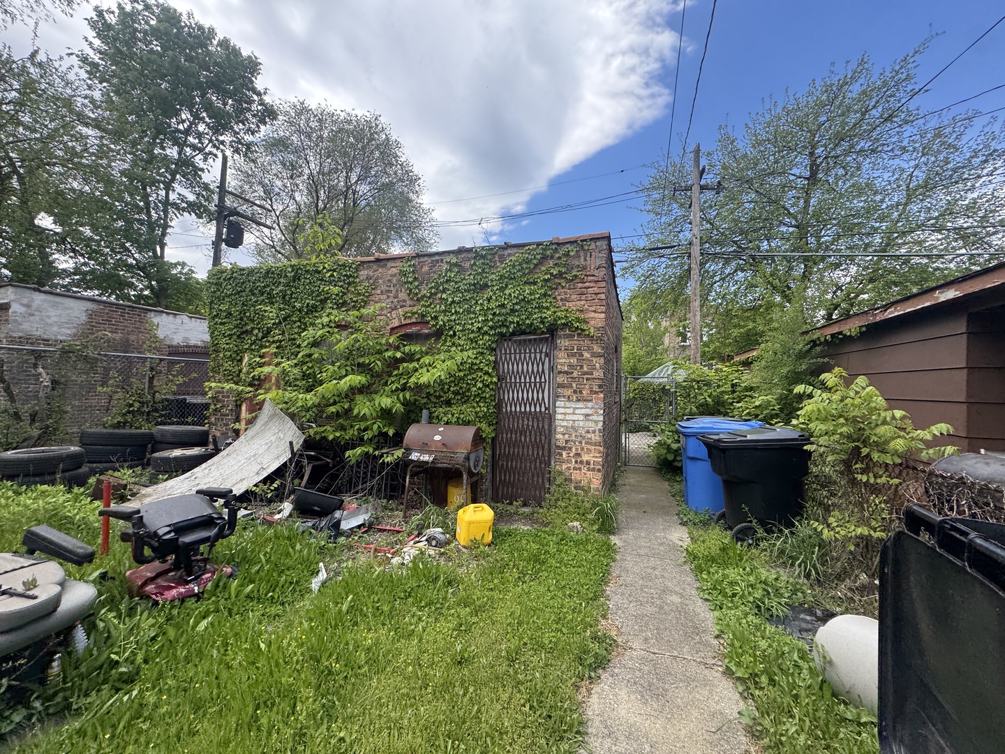 main property photo 18
