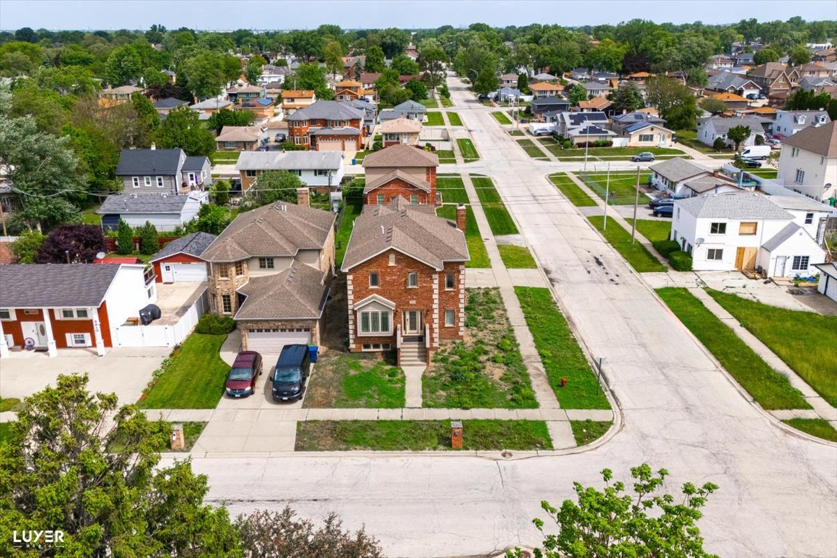 main property photo 50