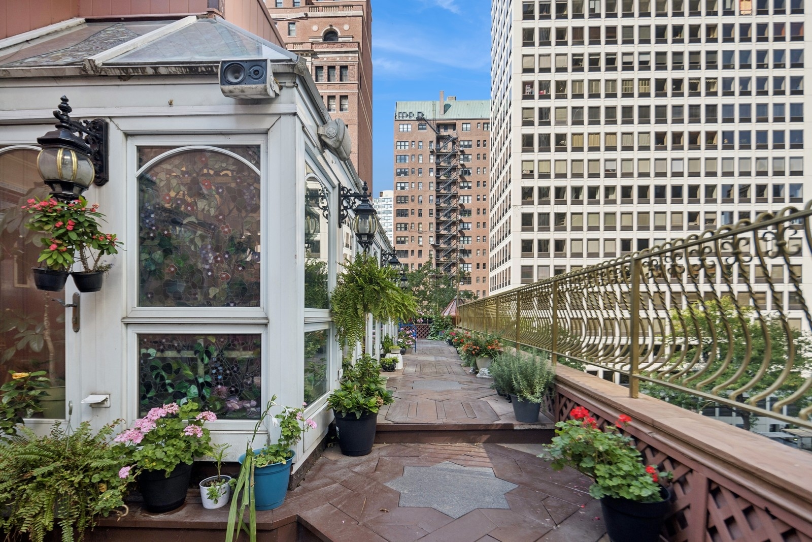 main property photo 25