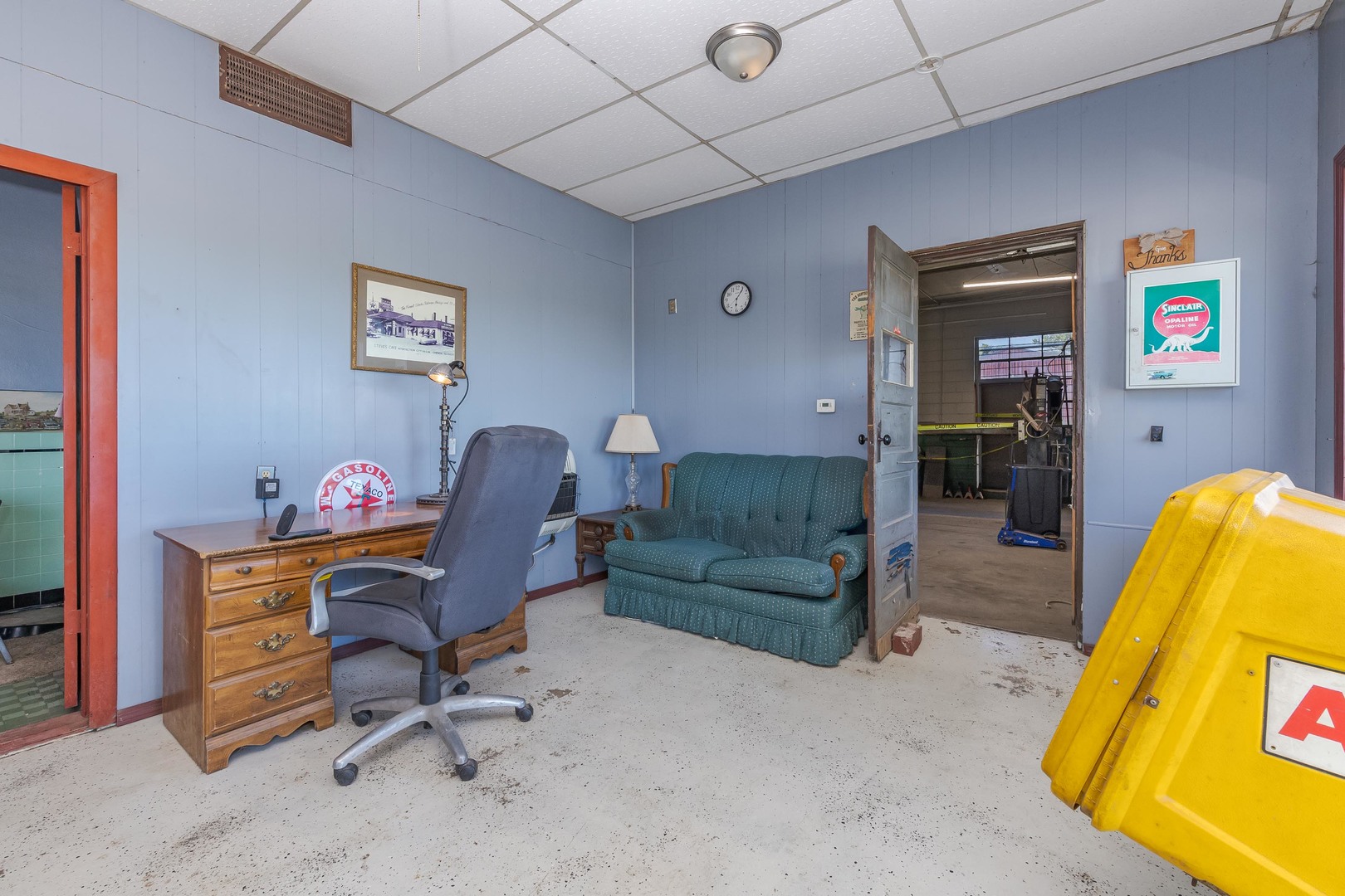 main property photo 13