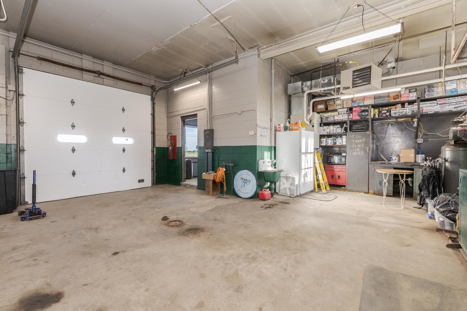 main property photo 18