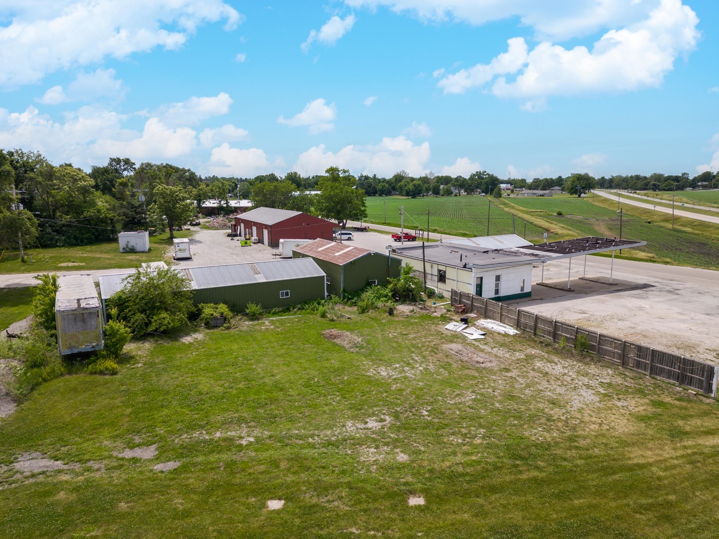 main property photo 27
