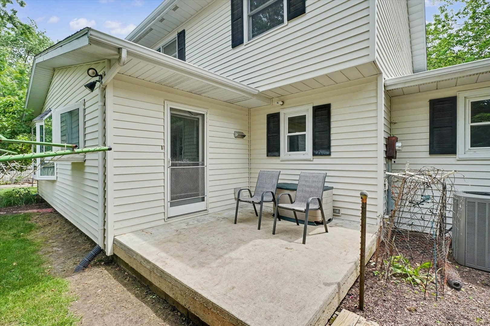 main property photo 36