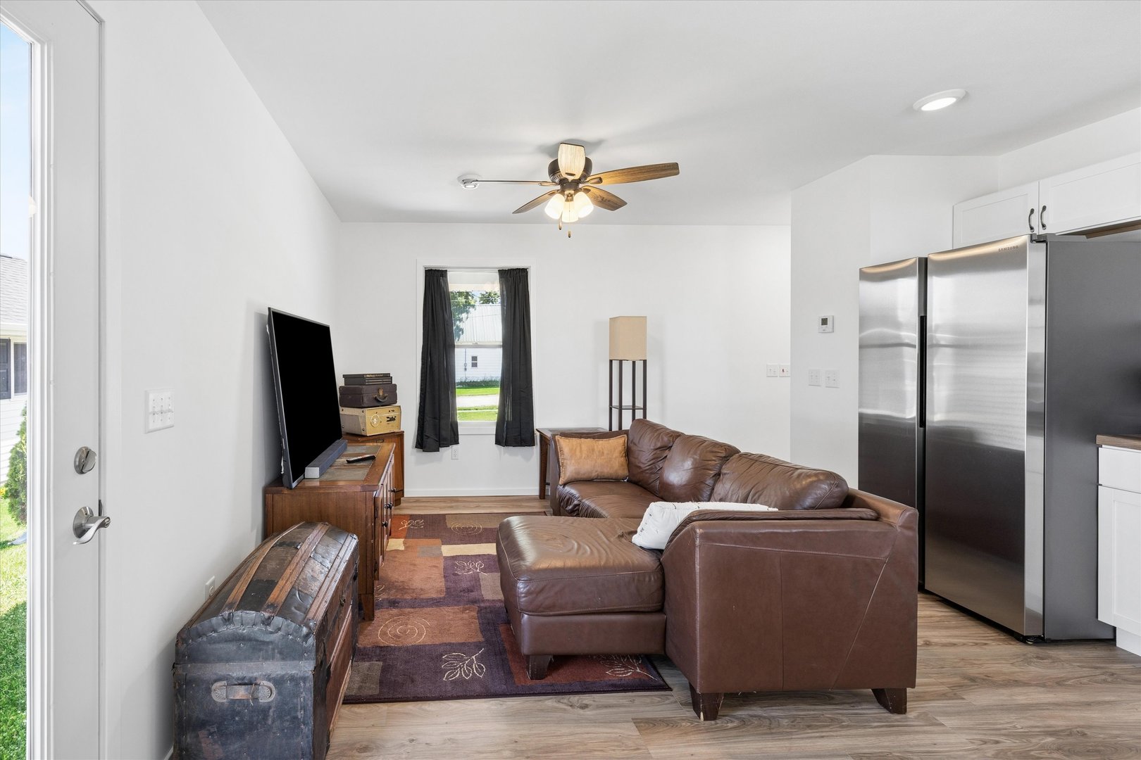 main property photo 5
