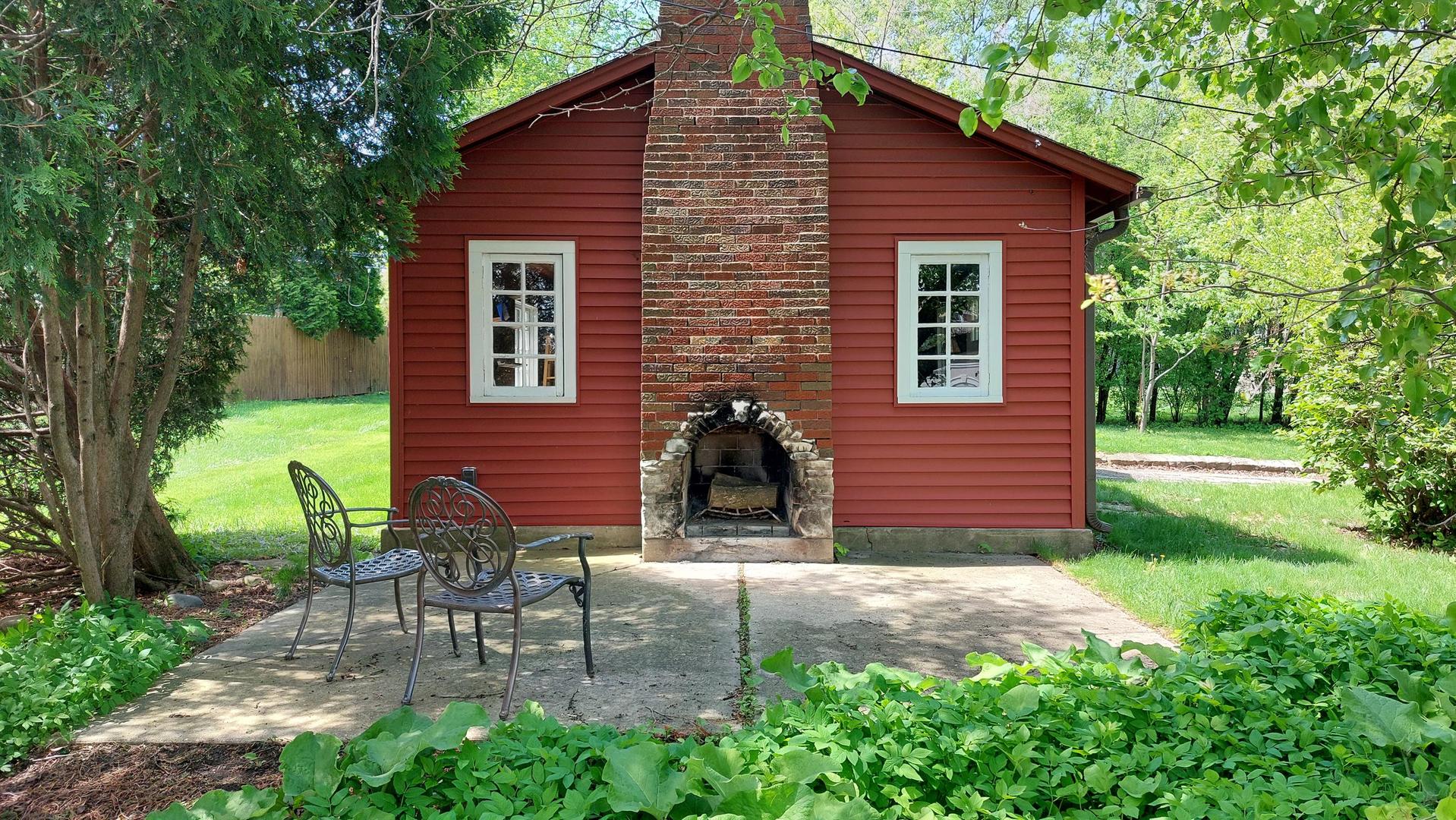 main property photo 40