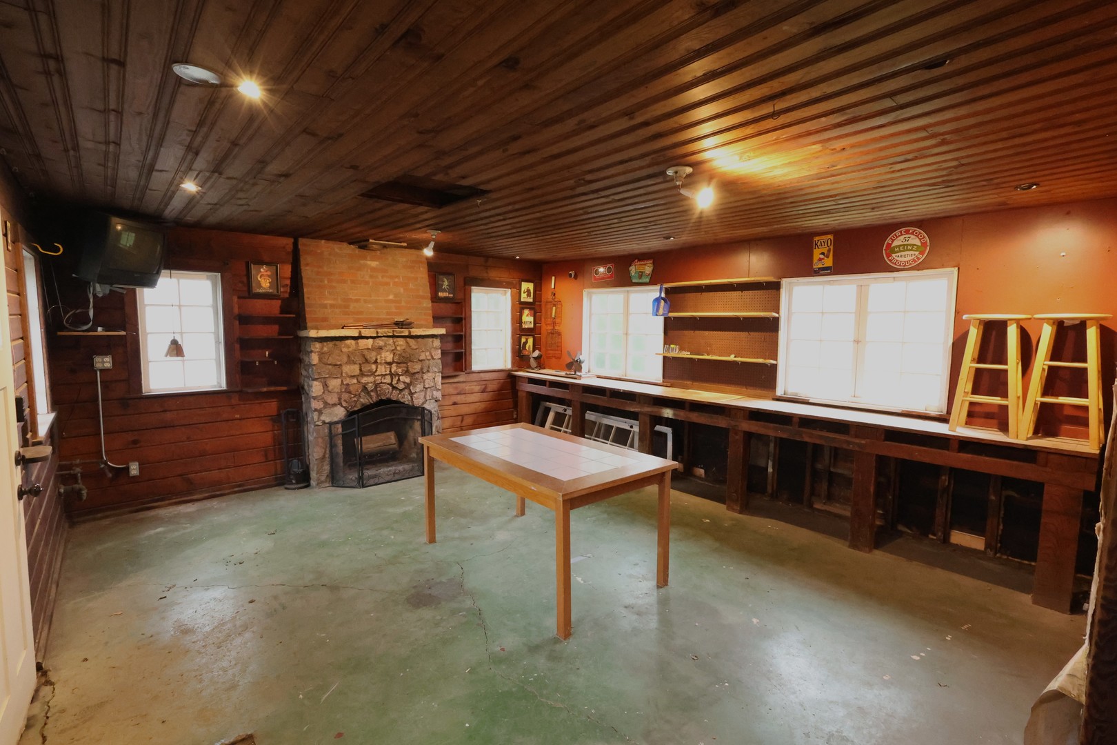 main property photo 47
