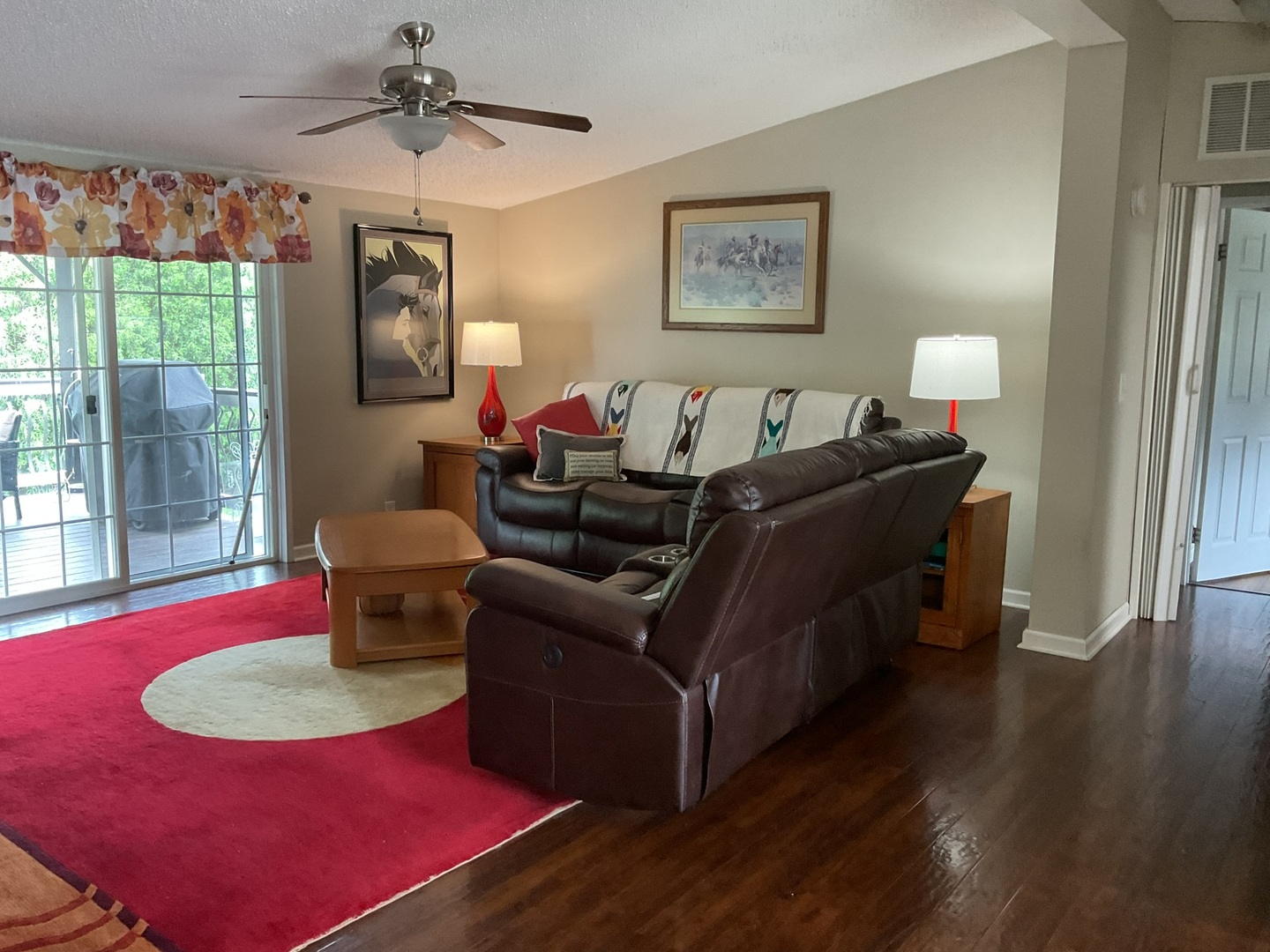 property viewer photo 4