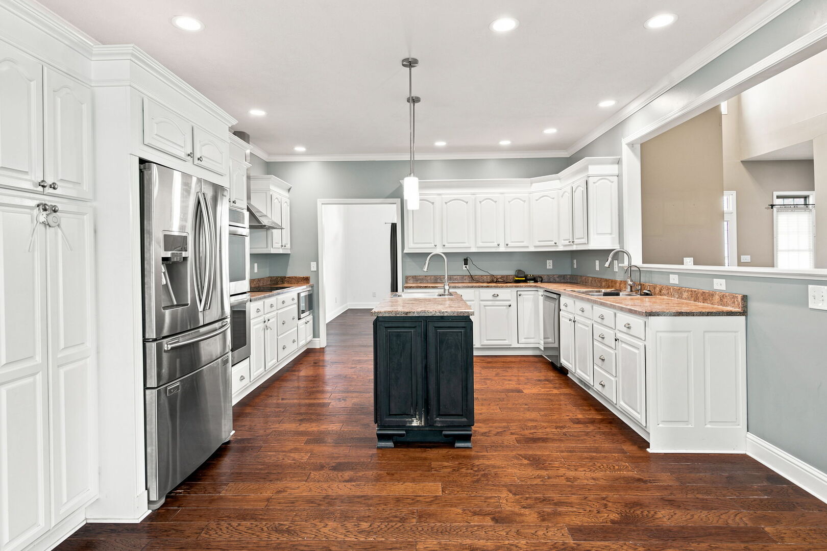 main property photo 8