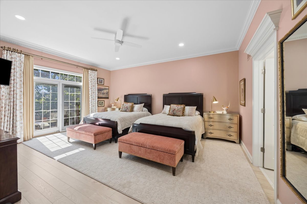 property viewer photo 24