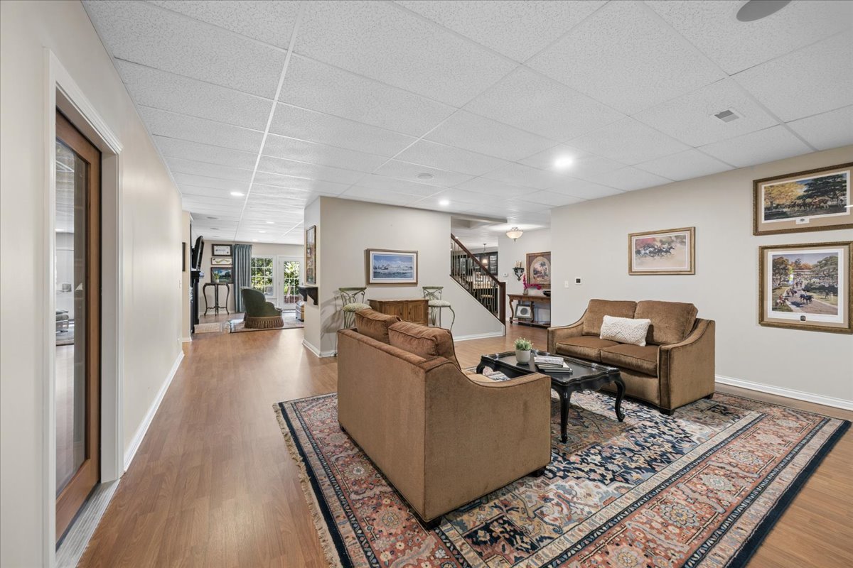property viewer photo 36