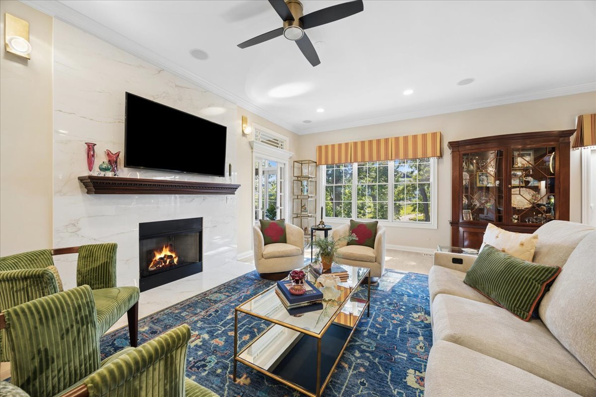 property viewer photo 5